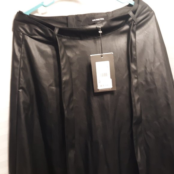 ( Listing# 112) (New) ( Who What Wear ) ( Black Skirt ) - Picture 8 of 11